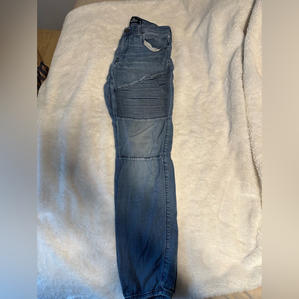 Hollister Super Skinny Jeans